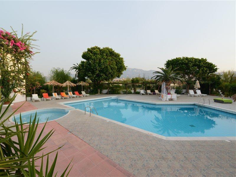 Golden Sun Aparthotel Tigaki Exterior foto