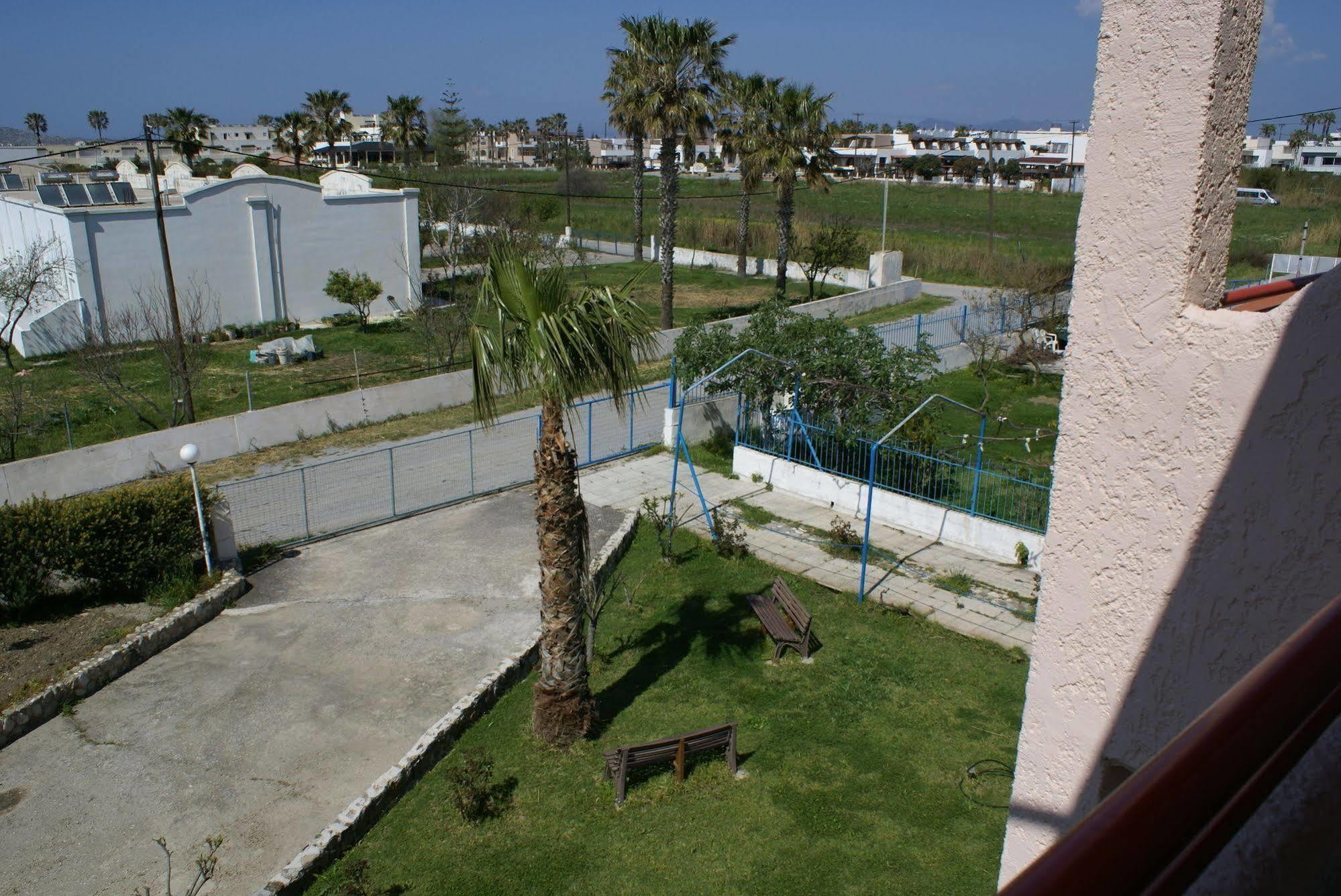 Golden Sun Aparthotel Tigaki Exterior foto